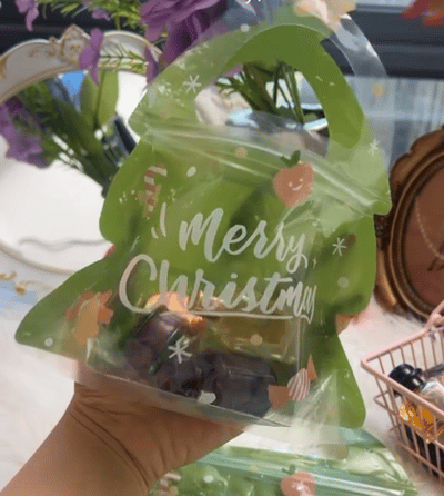 Keep Holiday Treats Fresh Instantly! Sealable Christmas Treat Bags