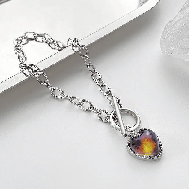 Change Color With Your Touch Instantly! Temperature-Sensitive Heart Necklace