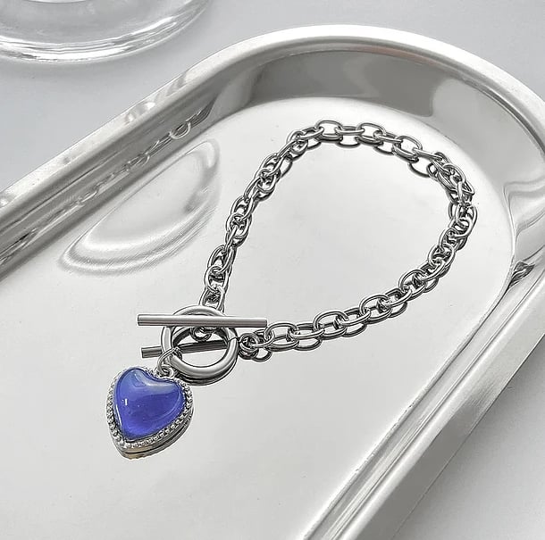 Change Color With Your Touch Instantly! Temperature-Sensitive Heart Necklace