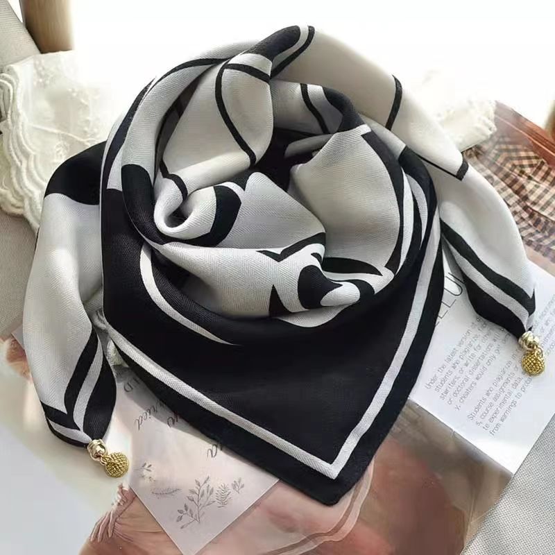 Women's Elegant Scarf with Magnetic Pendant Closure