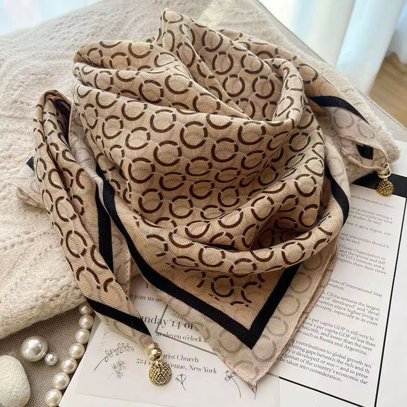 Women's Elegant Scarf with Magnetic Pendant Closure