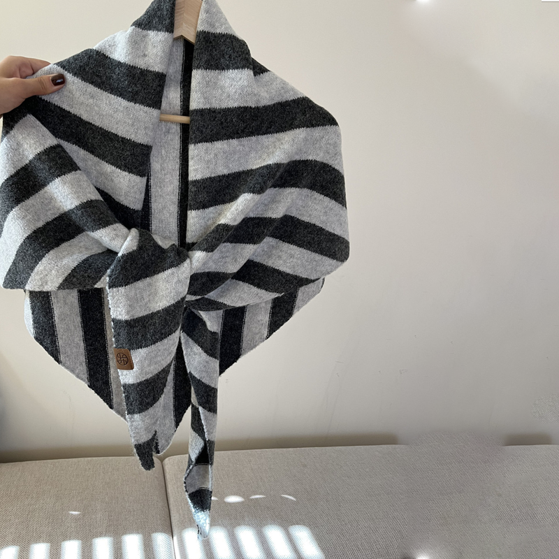 🔥Women's Solid Color Shawl for All Seasons