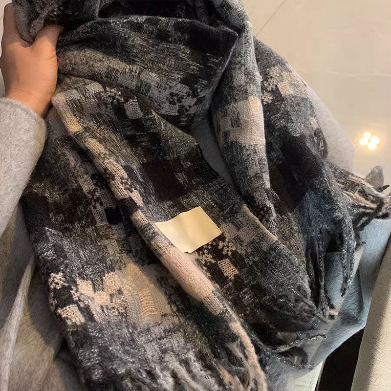 🔥2025 Hot Sale 50% OFF🔥Warm Trendy Scarf with Tassels and Plaid Pattern🧣