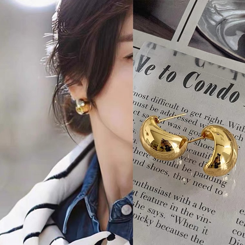 🔥Minimalist Bean-Shaped Stud Earrings