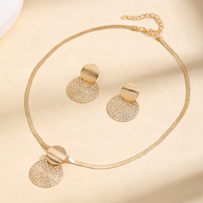 Elegant Geometric Jewelry Set – Gold-Plated Finish