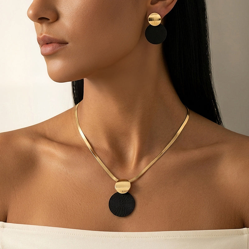 Elegant Geometric Jewelry Set – Gold-Plated Finish