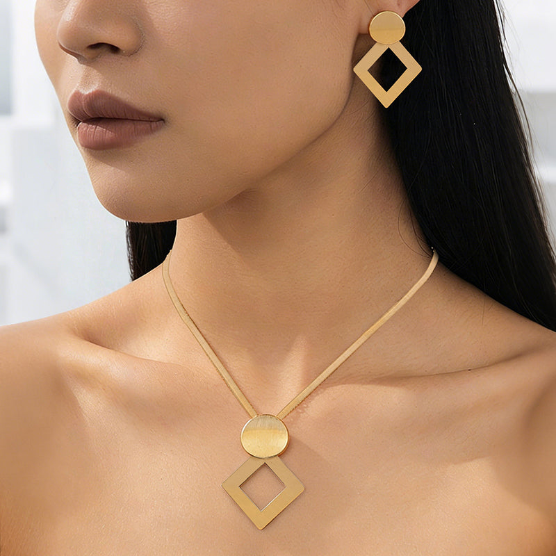 Elegant Geometric Jewelry Set – Gold-Plated Finish