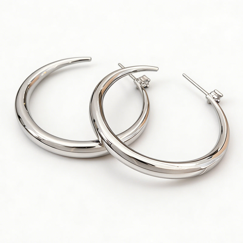 C-Shaped Hoop Earrings – Lightweight & Elegant Face-Framing Design