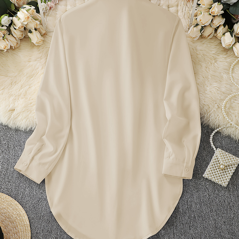 Curved Hem Button-Down Shirt – Side Slits & Breathable Fabric