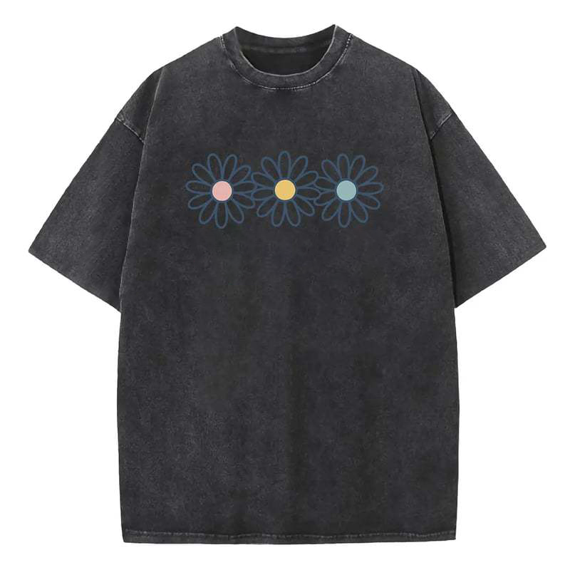 Vintage Washed Graphic Tee – Oversized & Breathable Fit