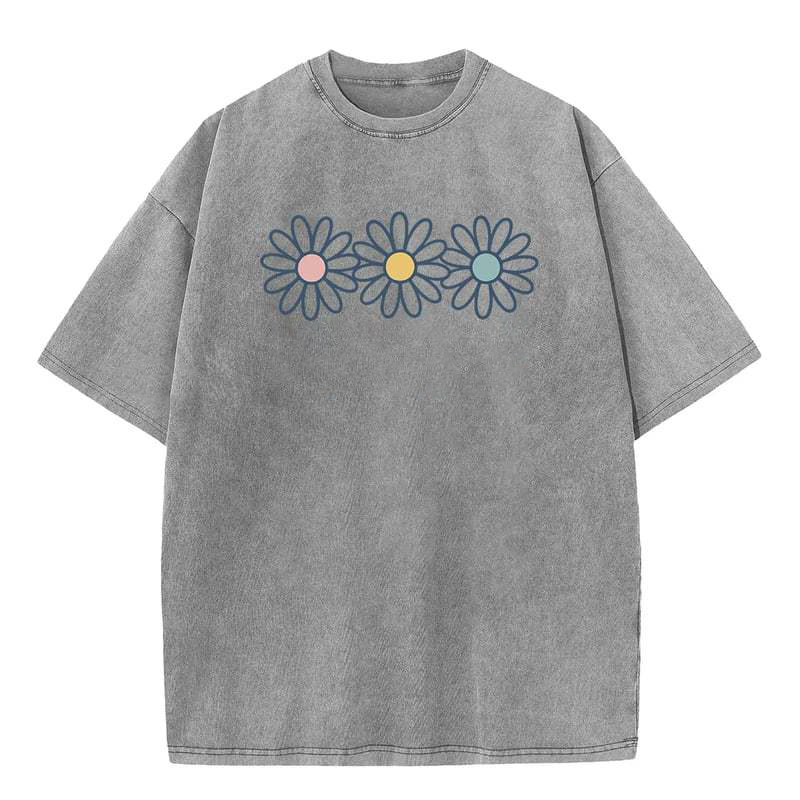 Vintage Washed Graphic Tee – Oversized & Breathable Fit