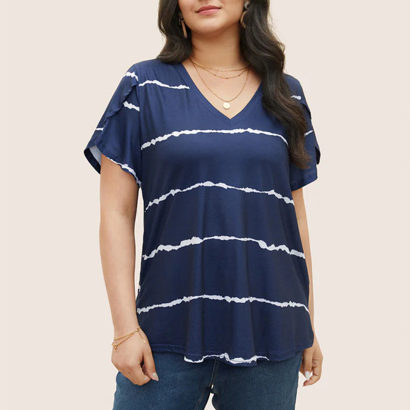 Plus-Size Striped V-Neck Tee – Waist-Cinching & Breathable Fit