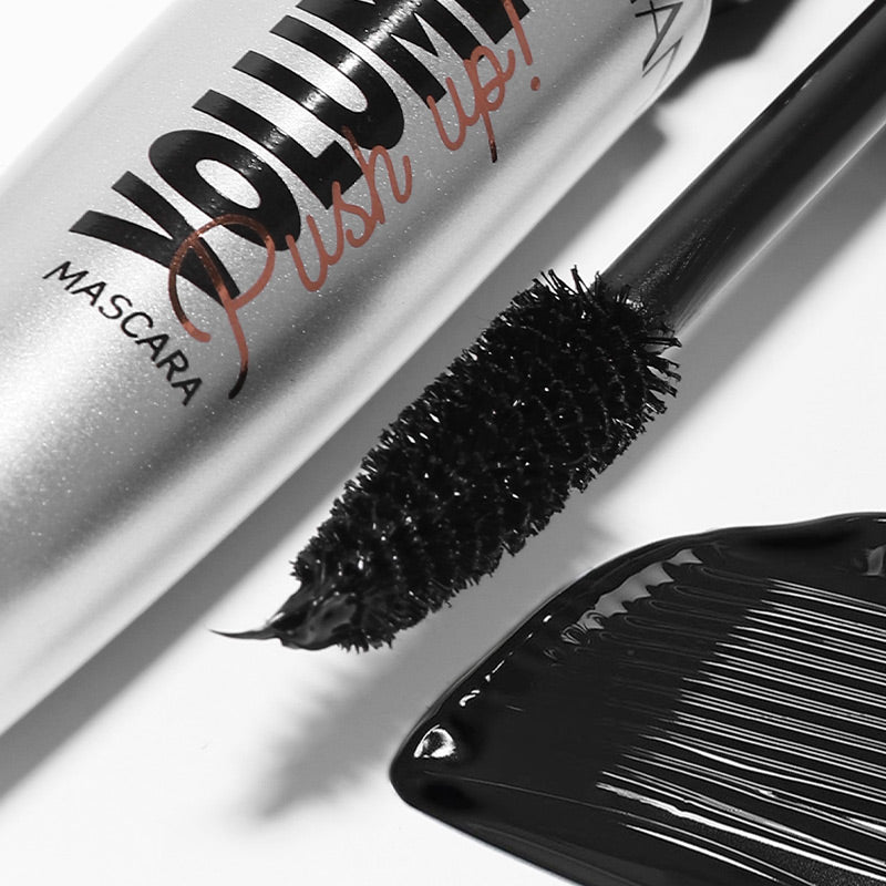 Build Fuller Lashes Instantly! No-Smudge Large-Brush Mascara