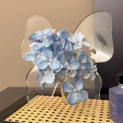Display Flowers Artfully Instantly! Transparent Butterfly Vase