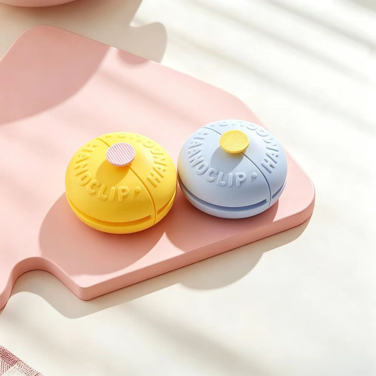 Grip Hot Pans Instantly! Cute Donut Silicone Pinch Mitts