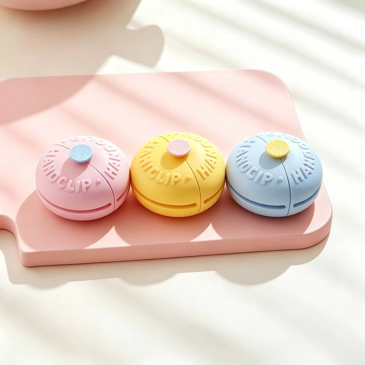 Grip Hot Pans Instantly! Cute Donut Silicone Pinch Mitts